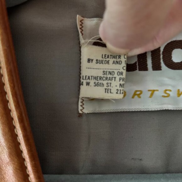 Vintage leather vest from Schott N.Y.C. Sportswear, New York City. - Picture 5 of 8